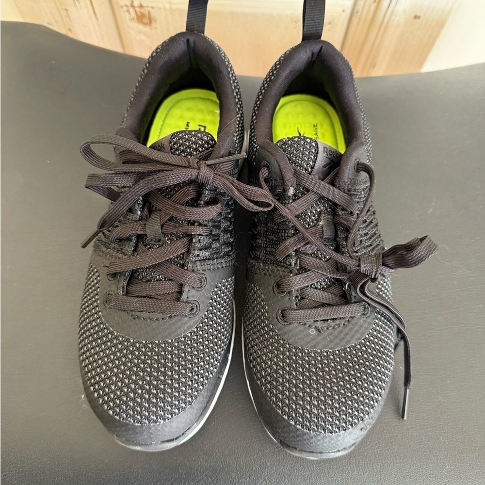New in box Reebok black work tennis shoes size 6 - Picture 4 of 10